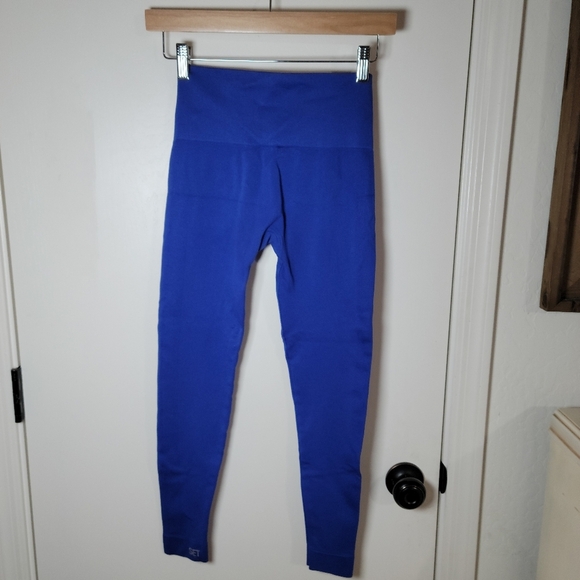 Set Active High Waisted Seamless Blue Leggings | SET Active Leggings | Small - Picture 6 of 8